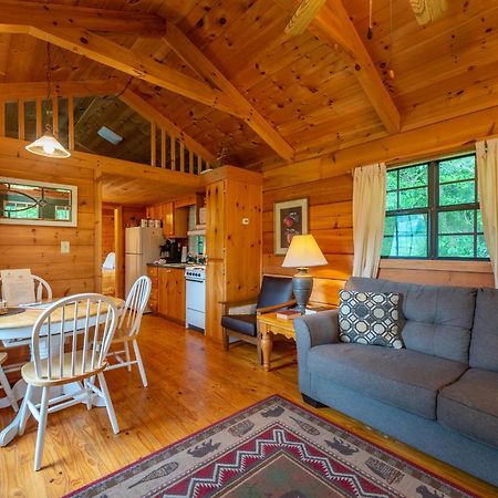 Engadine Inn And Cabins Candler エクステリア 写真