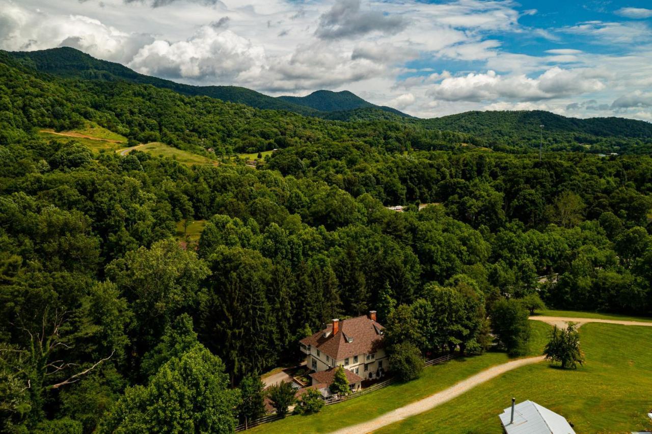Engadine Inn And Cabins Candler エクステリア 写真