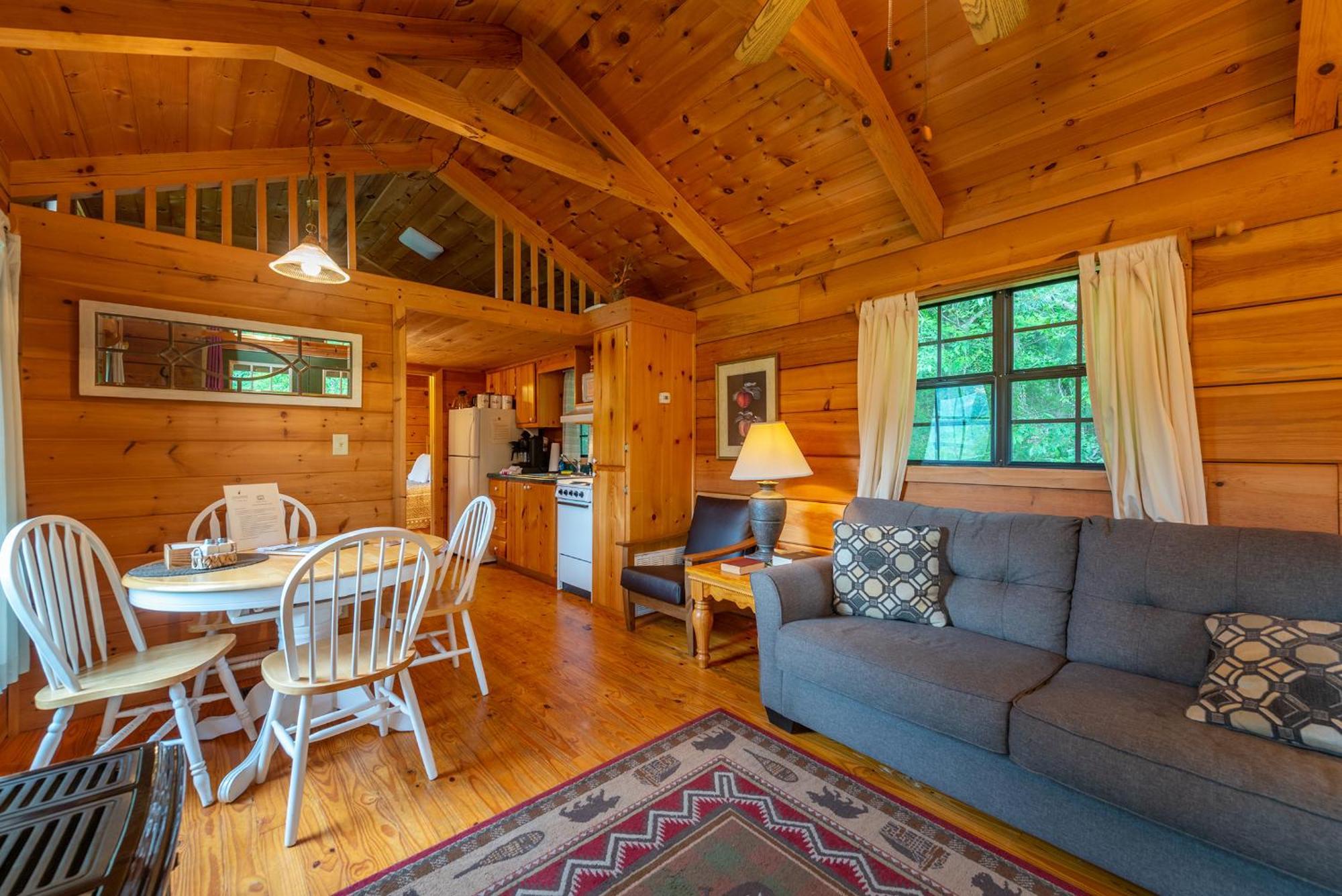 Engadine Inn And Cabins Candler エクステリア 写真