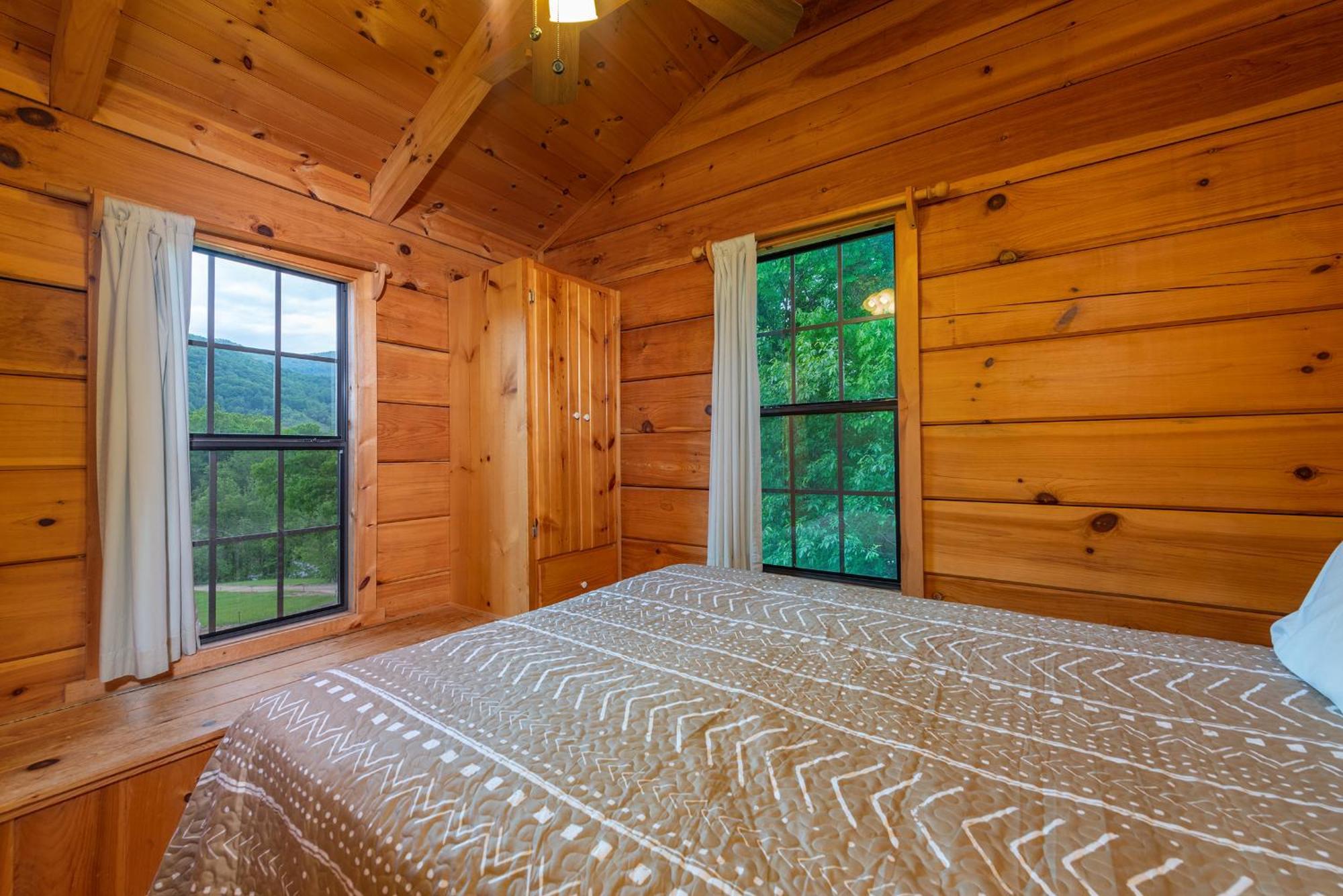 Engadine Inn And Cabins Candler エクステリア 写真