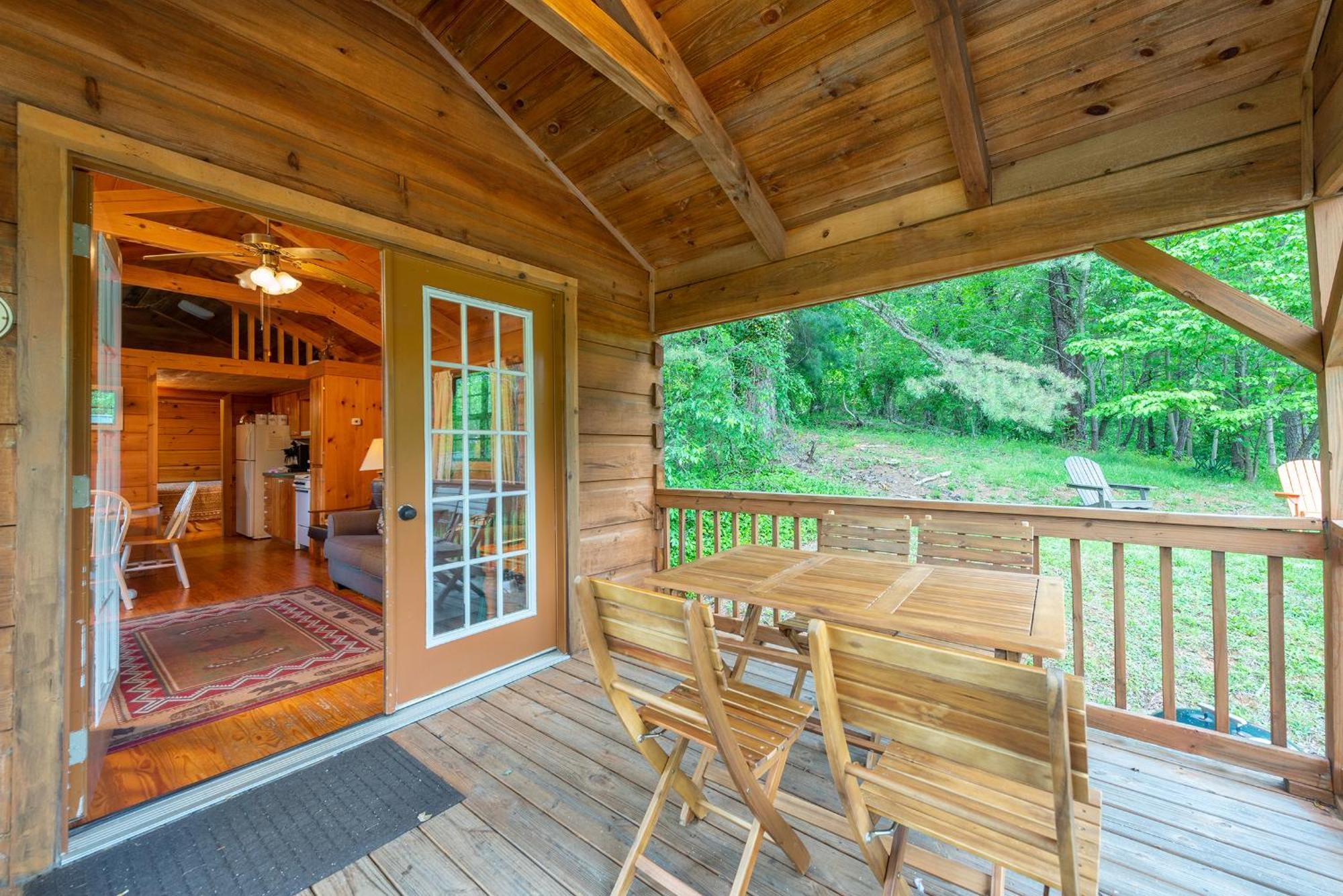 Engadine Inn And Cabins Candler エクステリア 写真