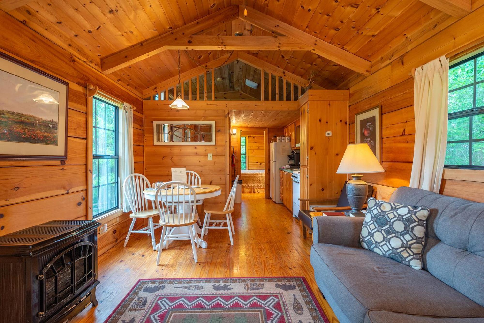 Engadine Inn And Cabins Candler エクステリア 写真
