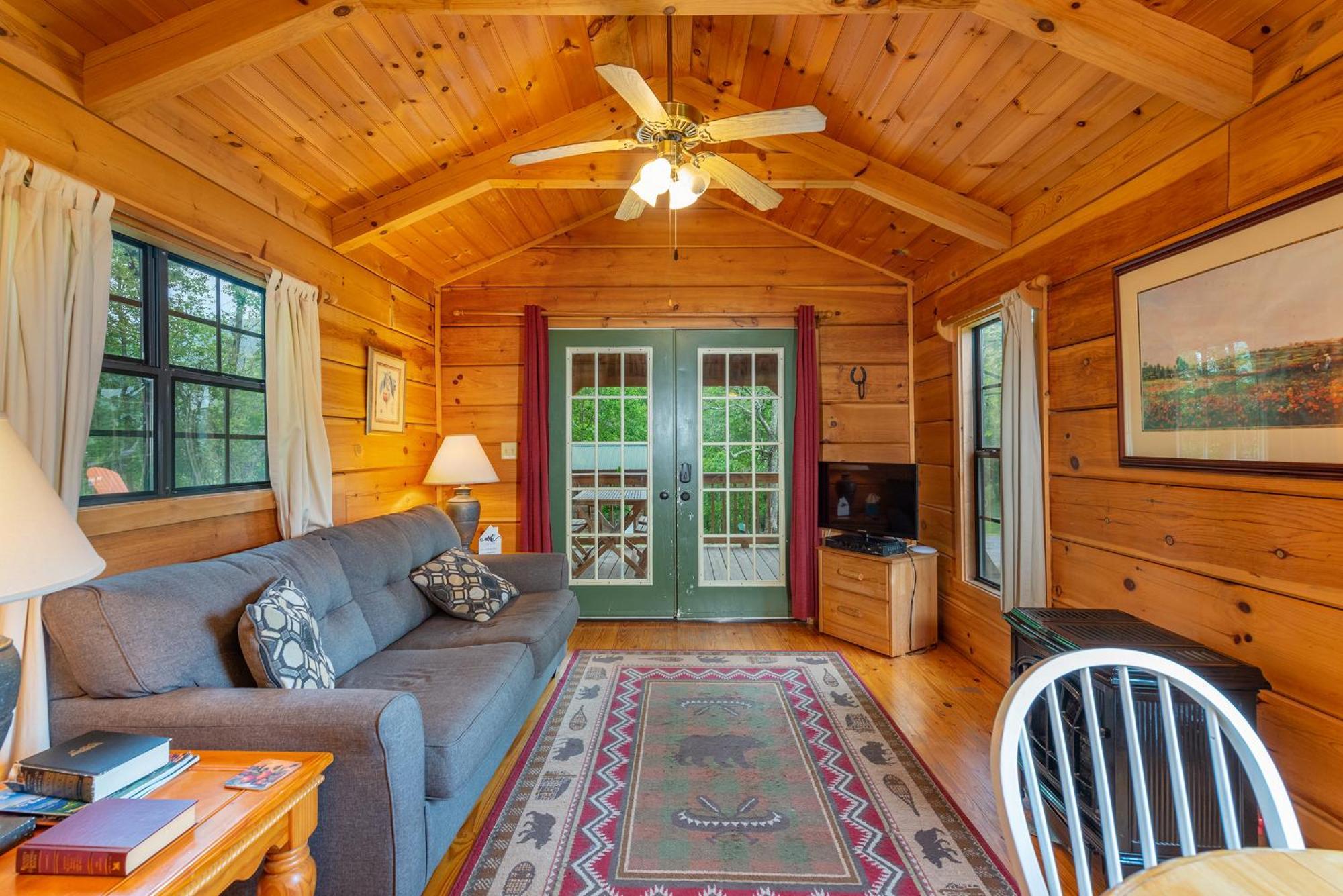 Engadine Inn And Cabins Candler エクステリア 写真