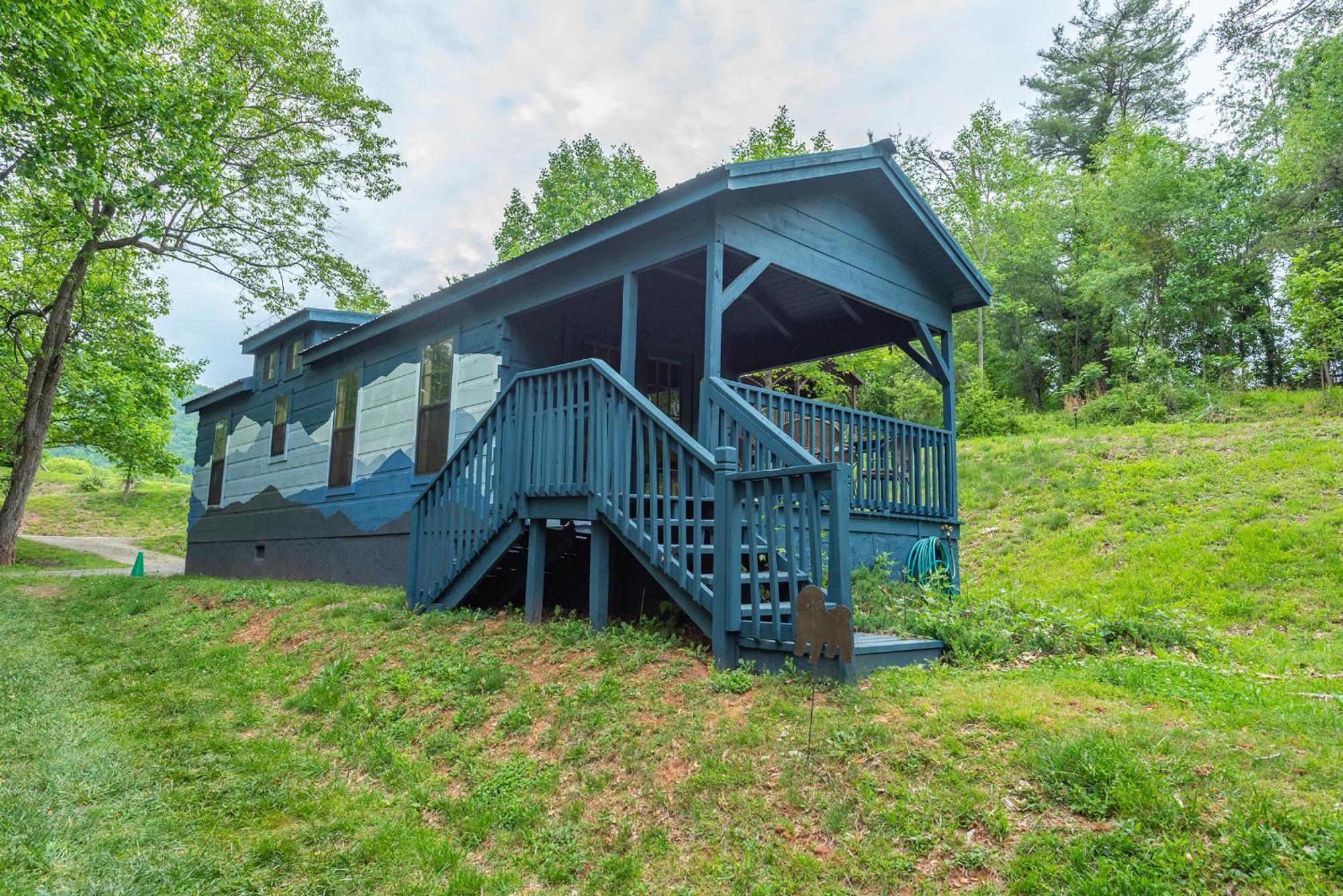 Engadine Inn And Cabins Candler エクステリア 写真