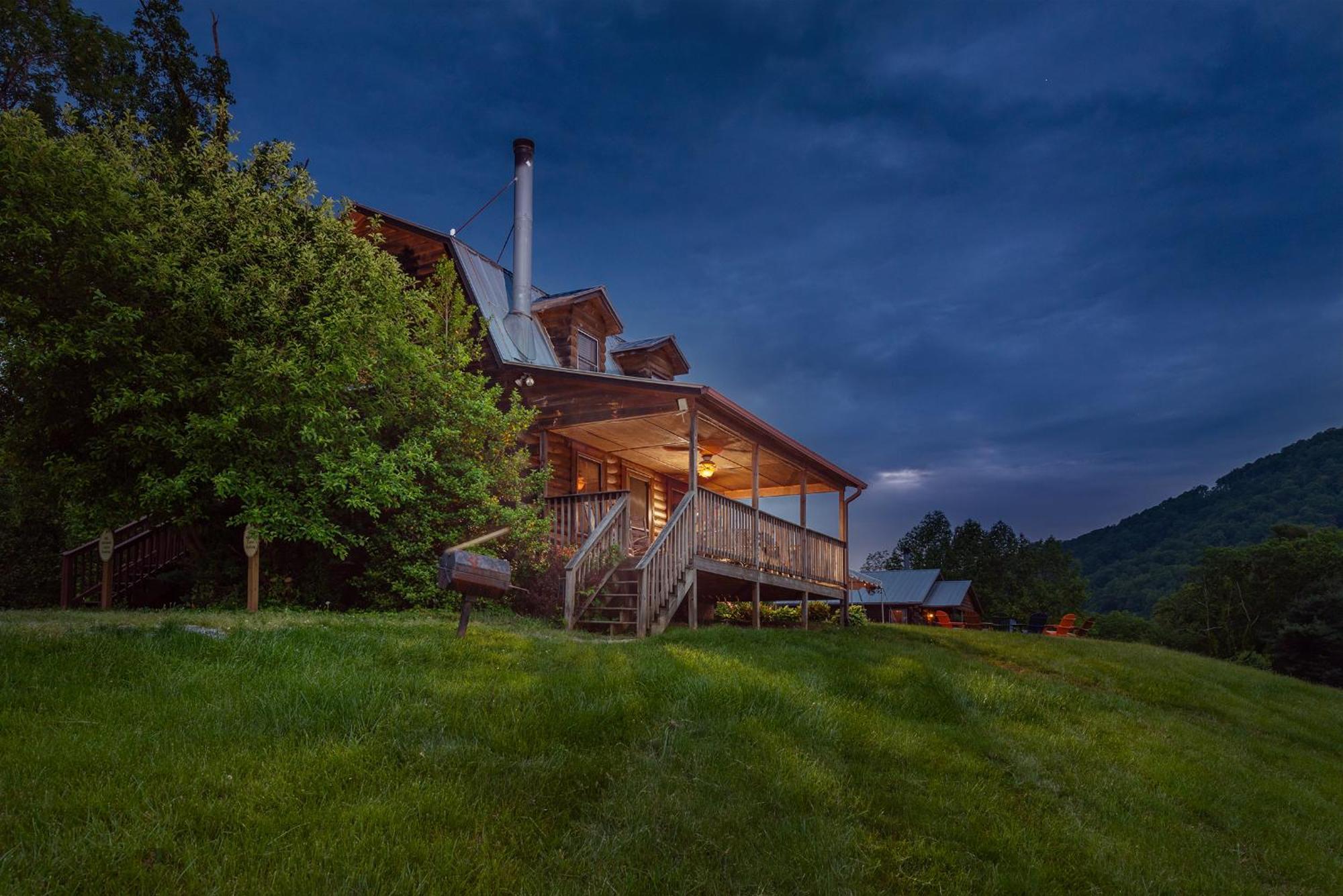 Engadine Inn And Cabins Candler エクステリア 写真