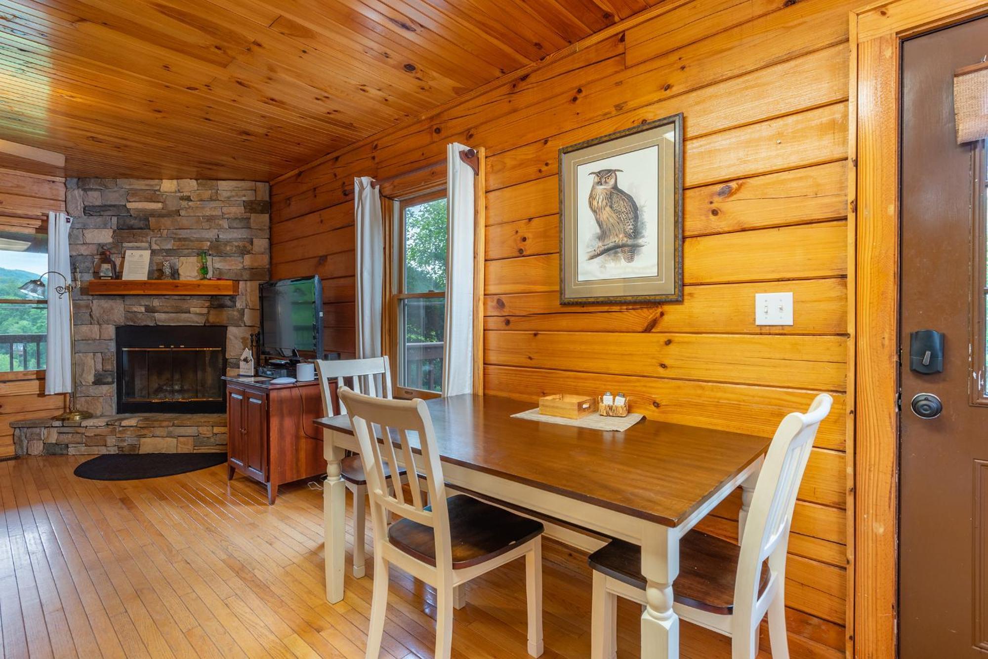Engadine Inn And Cabins Candler エクステリア 写真