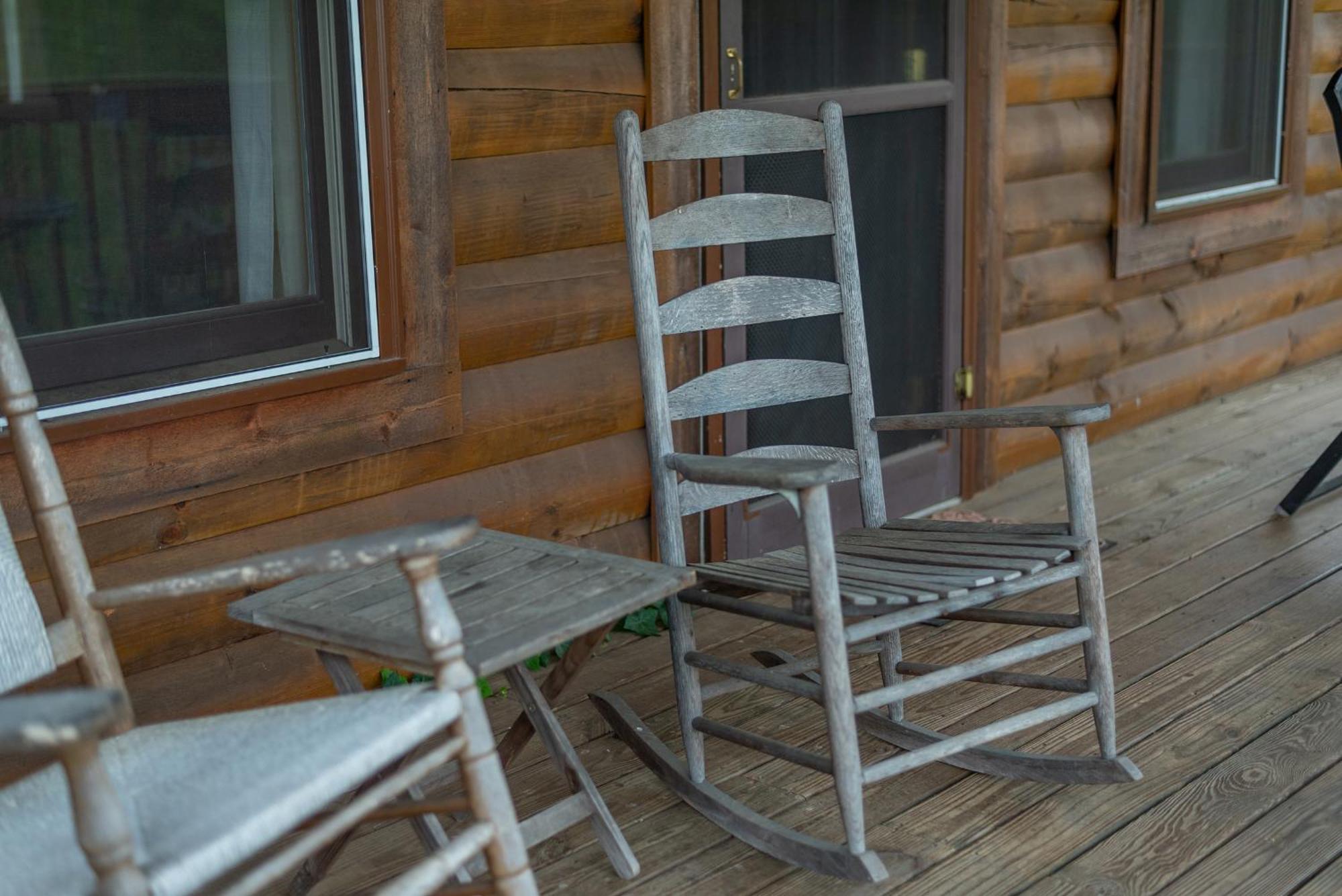 Engadine Inn And Cabins Candler エクステリア 写真